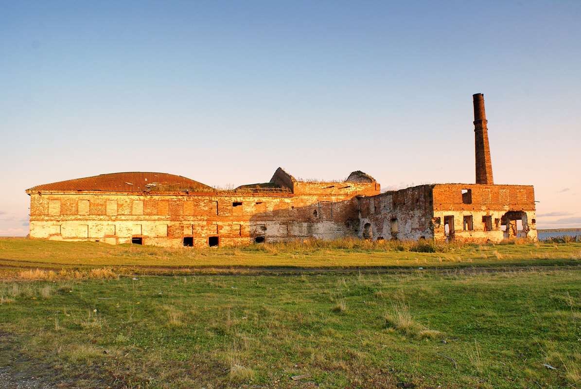    Синаро-Уральский винокуренный завод XIX века (по-деревенски назывался Гончаркой). stalker