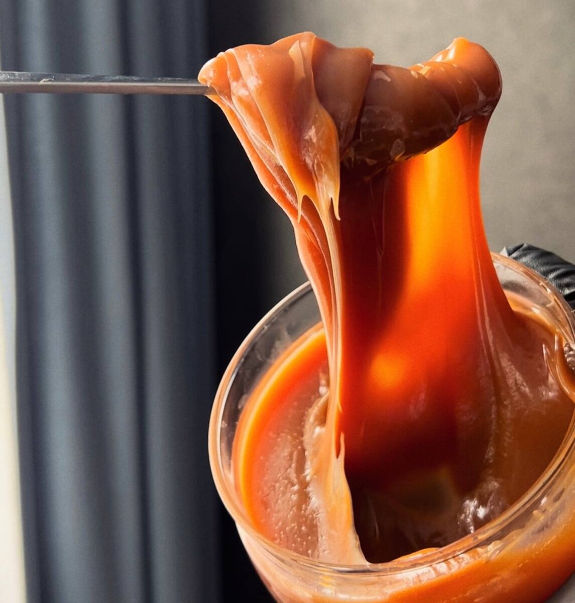 Вареная домашняя карамель. Почему карамель. Карамель с начинкой ассортимент. Карамель ассортимент. Смешной чупа чупс.