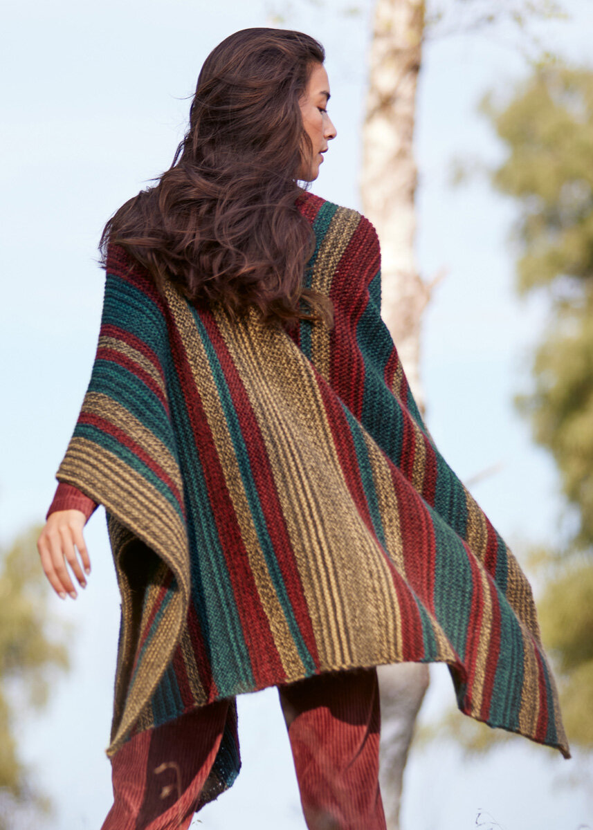 Важно подобрать цвета не только сочетающиеся между собой, но и гармоничные с другими вещами (брюками, джинсами, платьями) из вашего гардероба