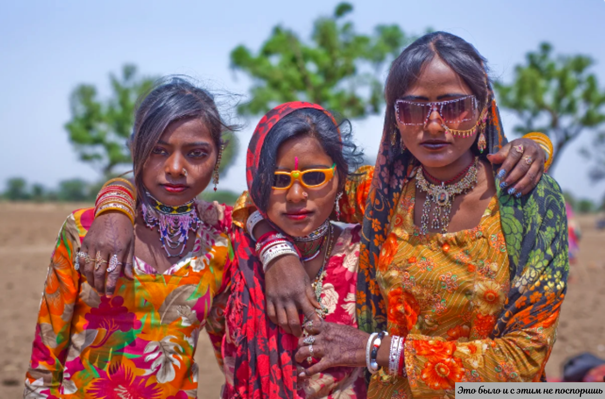 Цыгане современной Индии – и тут как всегда самые модные… С сайта https://clck.ru/34RtPs 