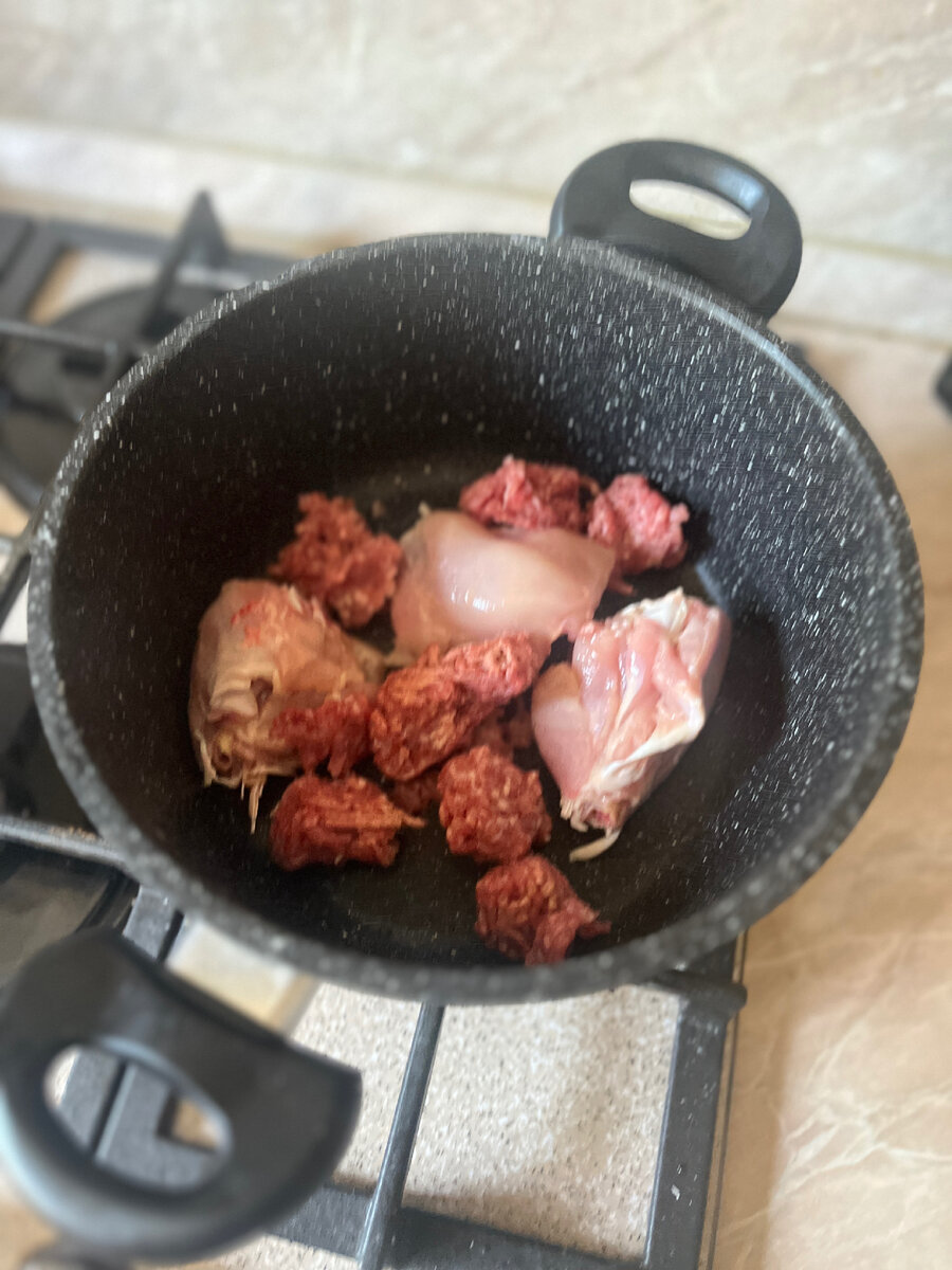 Видишь, у Алёны тут куры на кости и фарш гов, подходит)