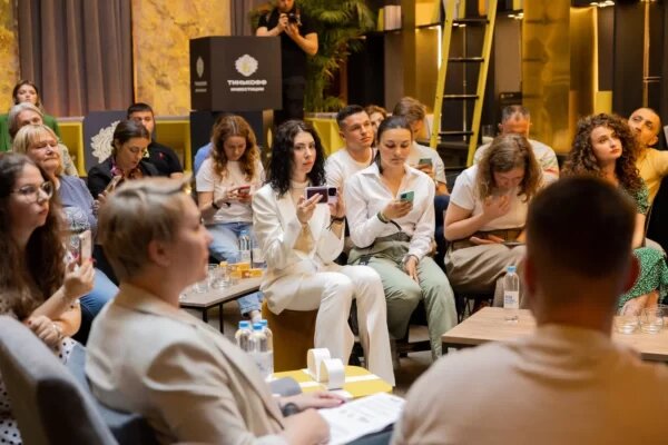 Участники встречи. Фото: ВкусВилл