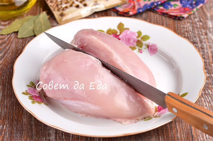 Сочная куриная грудка в фольге в духовке - 8 пошаговых фото в рецепте