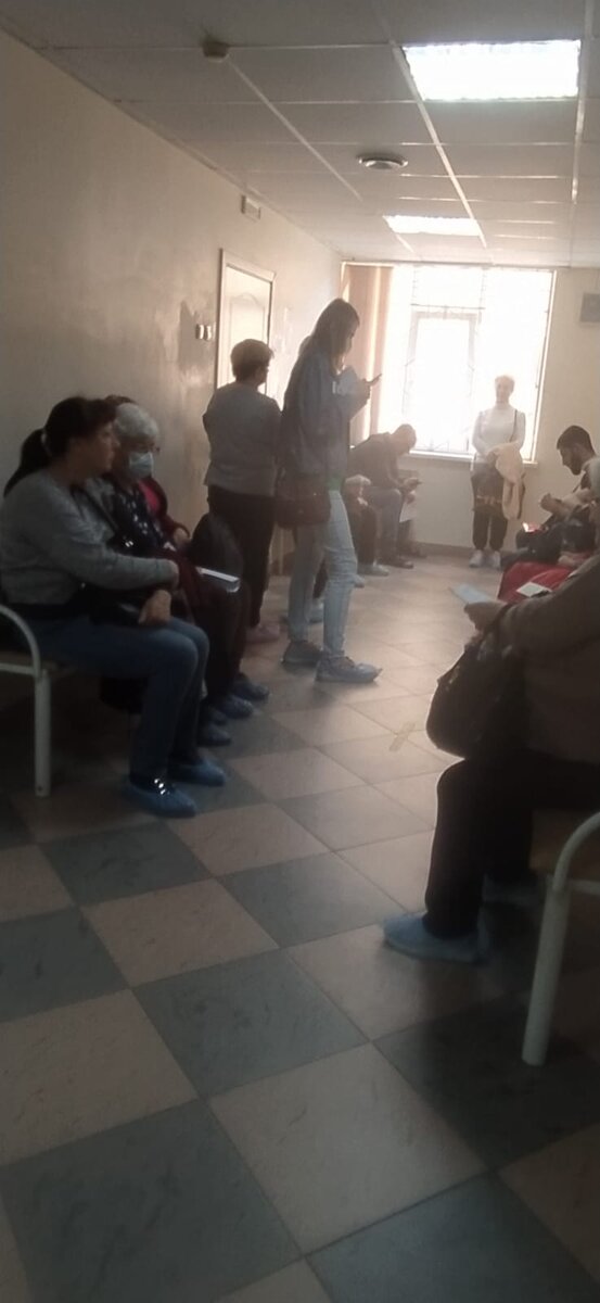 Очередь на кровь. Самое интересное на втором фото!