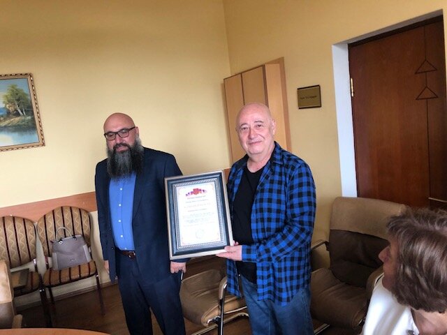 Участники годовых курсов русского языка в Степанакерте получили сертификаты. Фоторепортаж