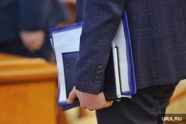    Инсайдер заявляет, что Мещангин получил указание не выходить на контакт с журналистами