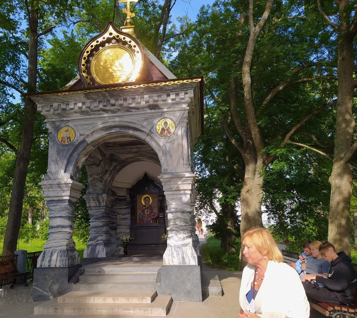 Часовня во имя иконы Божией Матери "Знамение"