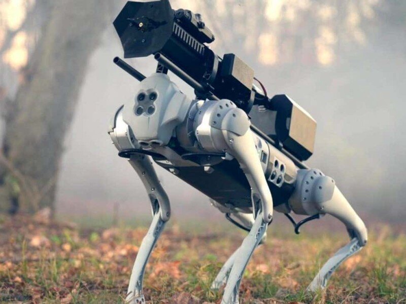    В продажу скоро поступит робопёс с мощным огнемётом [ВИДЕО]