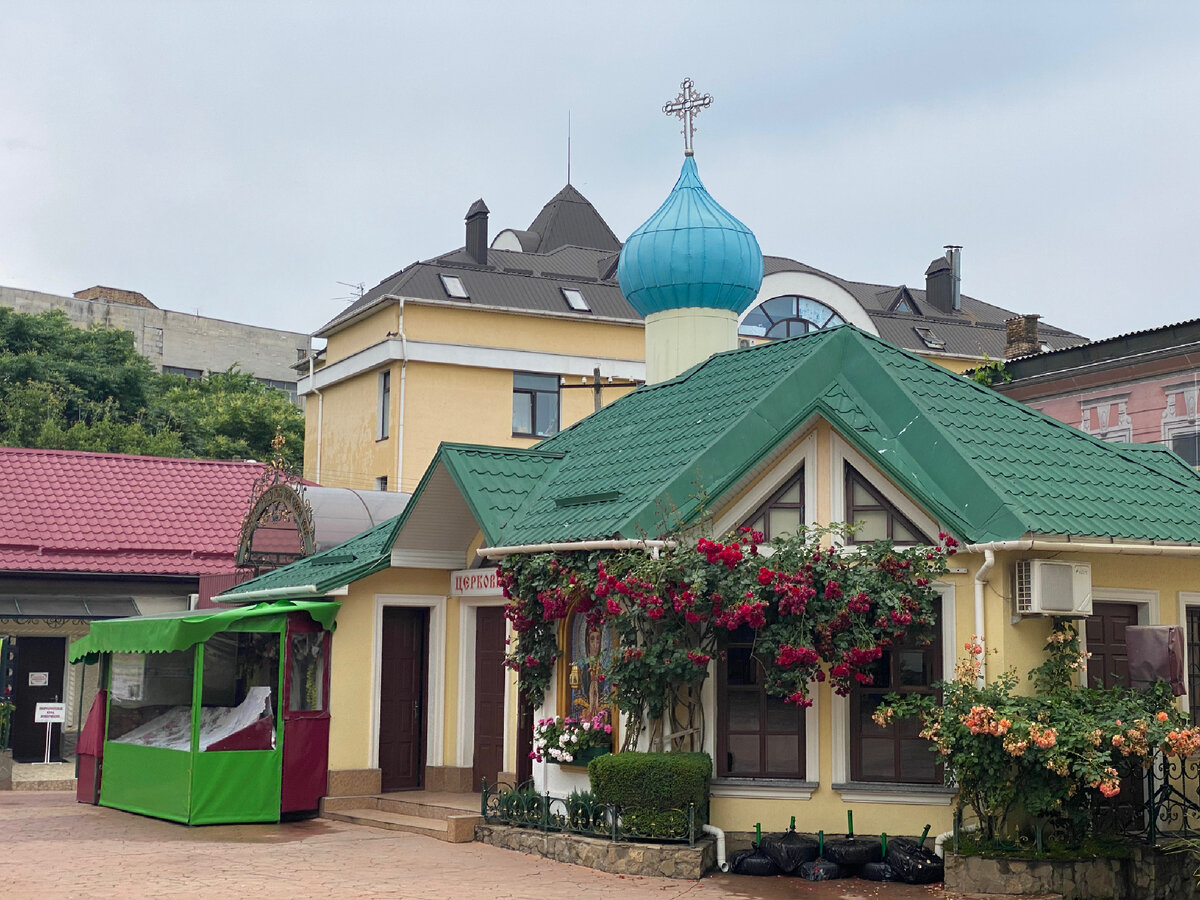 Фото автора: Россия, Крым, Симферополь, Свято- Троицкий женский монастырь.