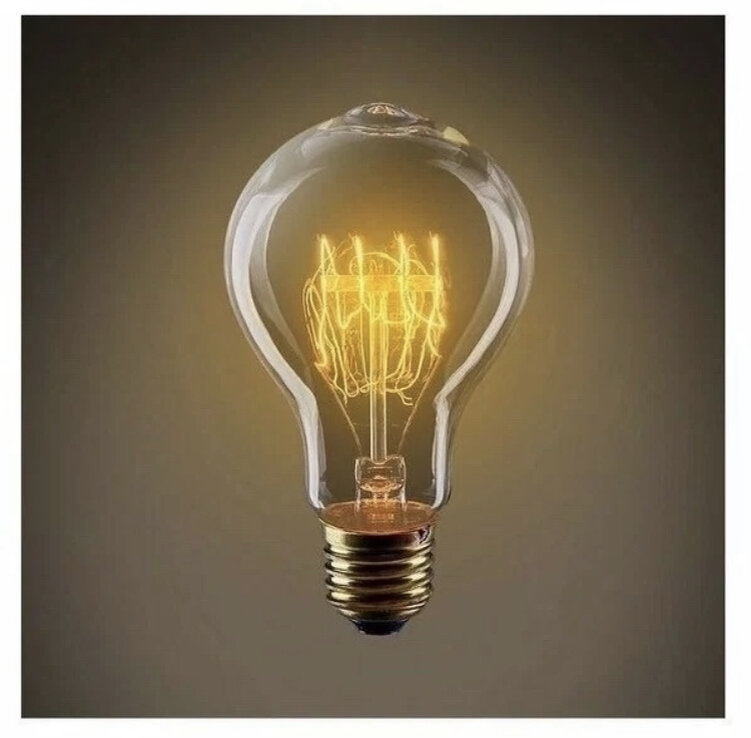 
Лампочка, также известная как электрическая лампа, состоит из нескольких основных элементов: колбы, нити, жгута, газового наполнителя, контактных проводов и сопутствующих элементов.

Колба - это стеклянный или пластиковый корпус, в котором находятся все остальные компоненты лампочки. Она защищает нить и другие уязвимые элементы от повреждений и воздействия внешних факторов.

Нить - это филированное стекло или металл, которое является основной рабочей частью лампочки. Она нагревается под воздействием электрического тока, что вызывает свечение. Нить должна быть сделана из высокотемпературных материалов, таких как вольфрам, чтобы выдерживать высокие температуры и не плавиться.

Жгут - это провод, который соединяет нить с контактными проводами. Жгут должен быть выдержать высокие температуры и не плавиться, а также иметь достаточную прочность, чтобы удерживать нить в нужном положении.

Газовый наполнитель - это газ, который находится внутри колбы лампочки. Это может быть азот, аргон или ксенон. Эти газы используются для уменьшения износа нити, охлаждения колбы, и предотвращения окисления материалов.

Контактные провода - это два провода, которые соединяют лампочку с источником питания. Они должны быть достаточно прочными, чтобы выдерживать повторяющиеся подключения и отключения лампы.

Дополнительные элементы - это различные компоненты, которые помогают лампочке работать более эффективно и дольше. Например, стеклянный зазор или вентиляционные отверстия могут использоваться для охлаждения газового наполнителя. Капсулы могут использоваться для отражения света и увеличения яркости лампы.

В современных светодиодных лампах, построенных на основе полупроводника, отличных элементах. Они включают в себя полупроводниковый кристалл, электронные компоненты и соединительные провода. Светодиодные лампы могут работать на более низком напряжении и дольше, чем традиционные лампы, и потреблять меньше энергии.