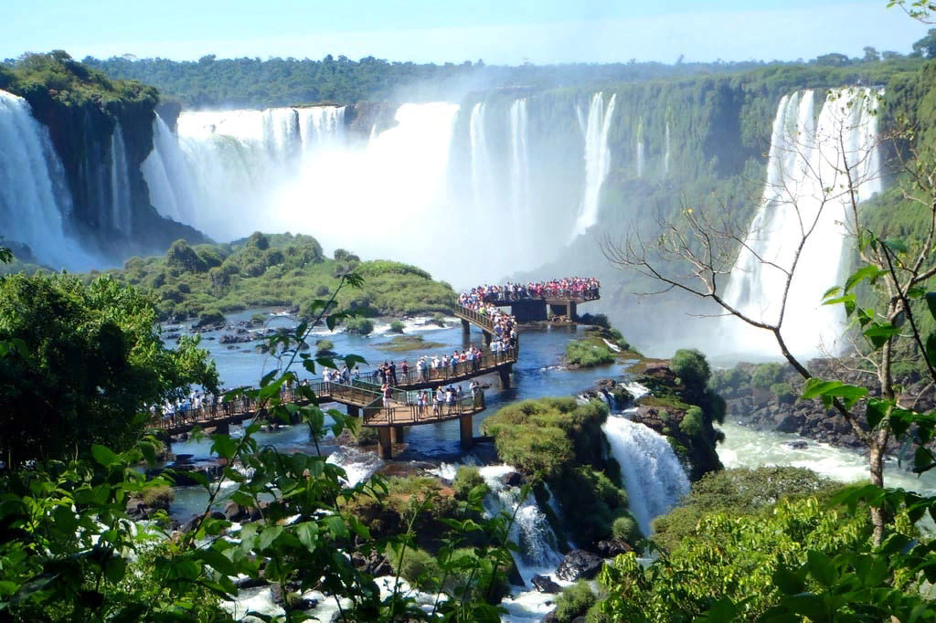Водопады Игуасу Аргентина Бразилия. Водопады Игуасу достопримечательности Бразилии.
