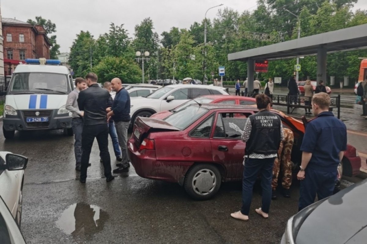    Тела двух мужчин обнаружены в автомобиле в центре Томска