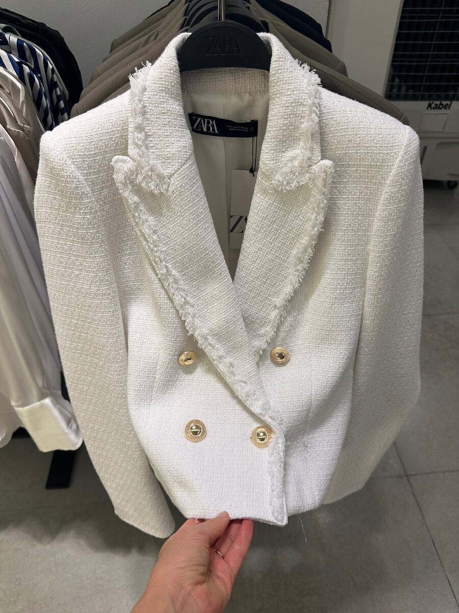 Блейзер Zara распродажа, стоимость 4158 руб. 