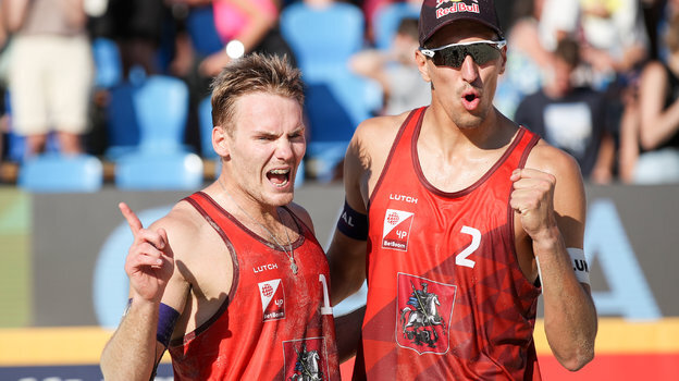    Олег Стояновский (справа) и Илья Лешуков.Дарья Исаева