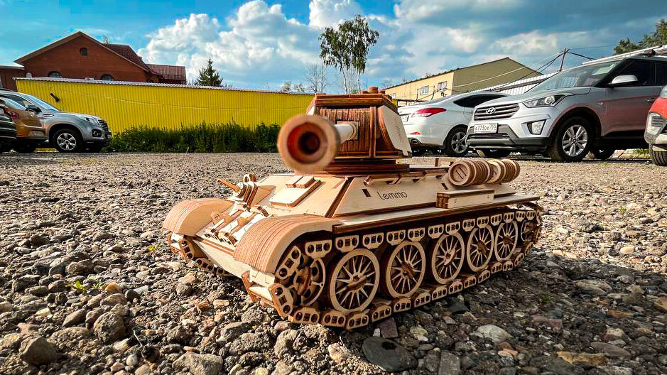 Это фото делал я, просто стараюсь привлечь внимание, спасибо :)