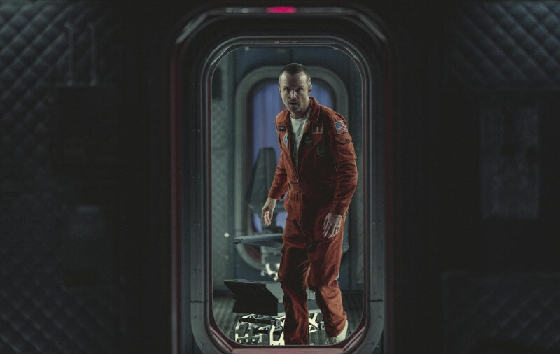 Кадр из сериала «Черное зеркало», реж. Оуэн Харрис, Карл Тиббеттс, Джеймс Хоуз, 2011 — 2023