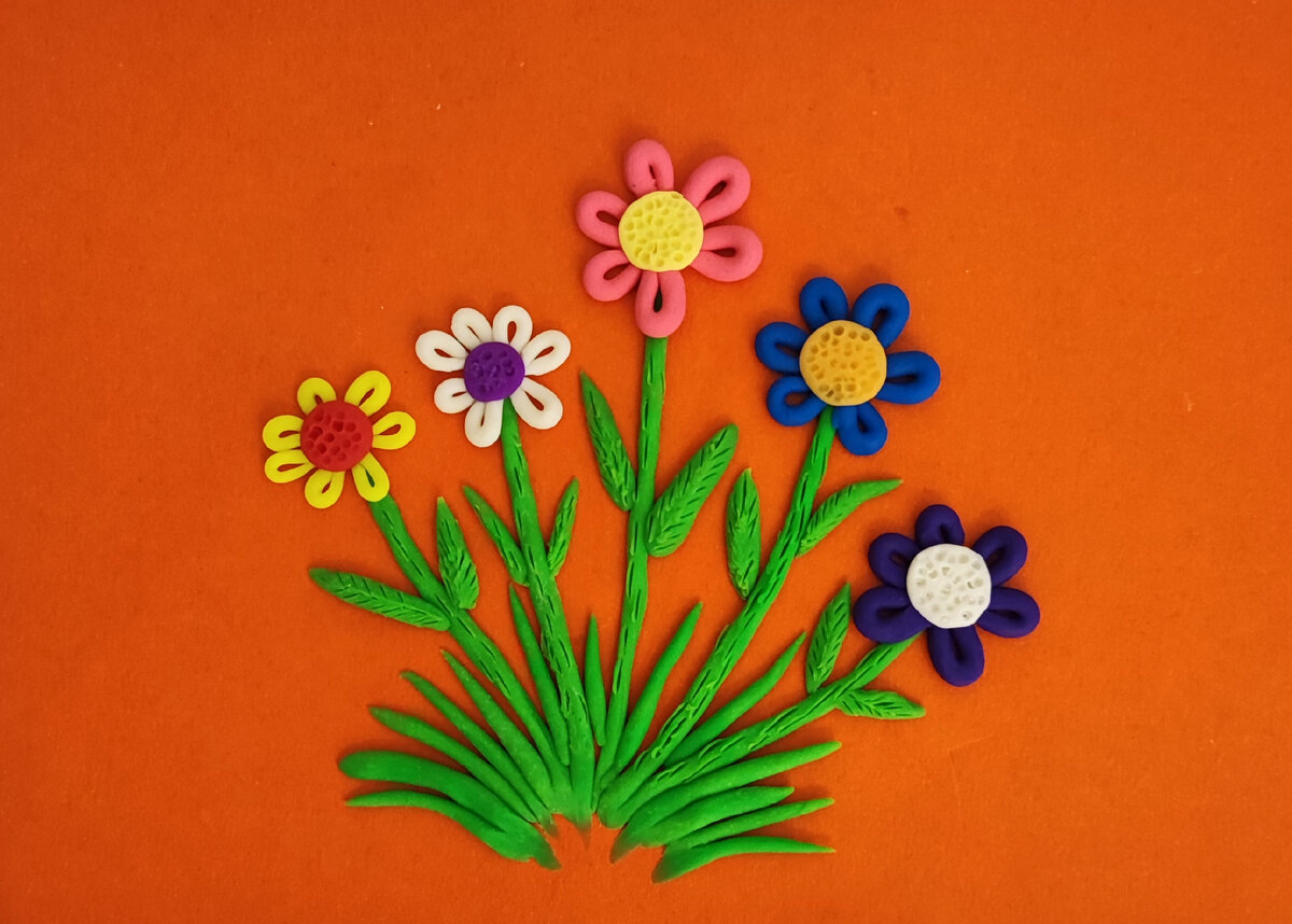 ЛЕПИМ ЦВЕТЫ ИЗ ЛЕГКОГО ЗАСТЫВАЮЩЕГО ПЛАСТИЛИНА. DIY FLOWERS FROM CLAY