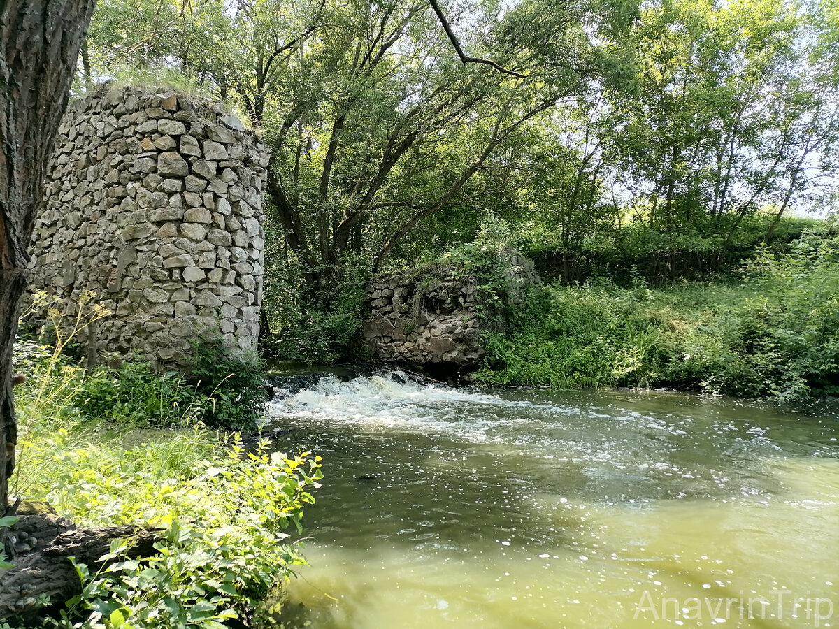 Остатки Перекоповской ГЭС на реке Кобылья Снова