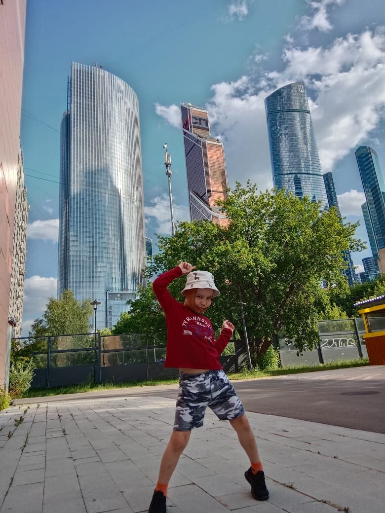 На фото: Коля Б.: госпитализирован, но не сломлен.