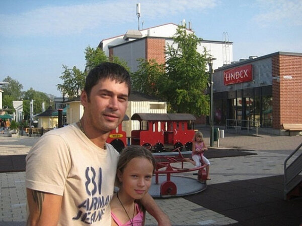 Дети владимира политова фото 2 жены Владимира Политова. Дети артиста: взрослая дочь и новорождённый сын Estra
