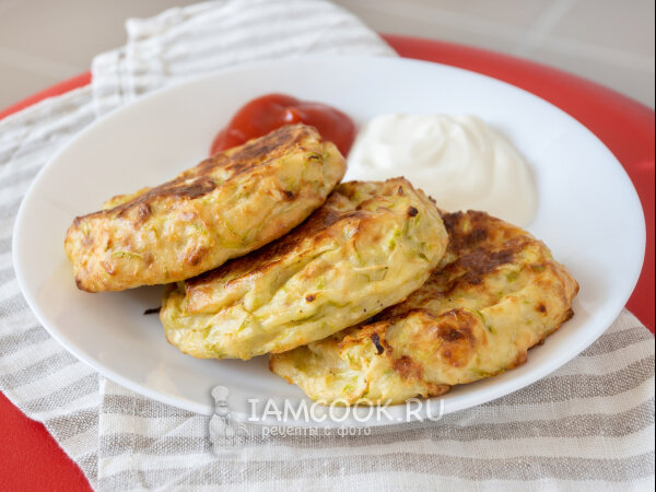 Оладьи из кабачков – самые вкусные и простые рецепты