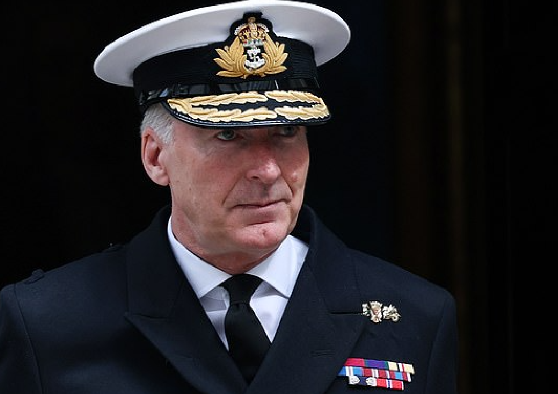 Так выглядит настоящий сухопутный адмирал. Фото GBgov