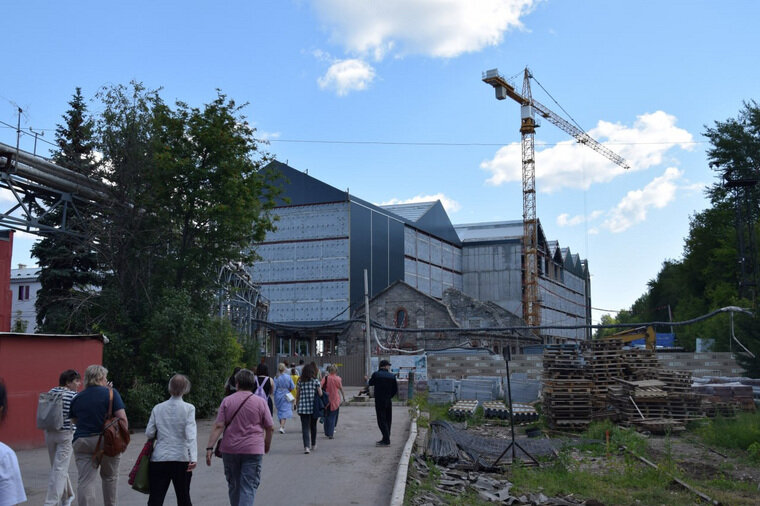    Пока попасть в новое здание галереи могут только рабочие и сотрудники ТГ-канал «Пермская художественная галерея»