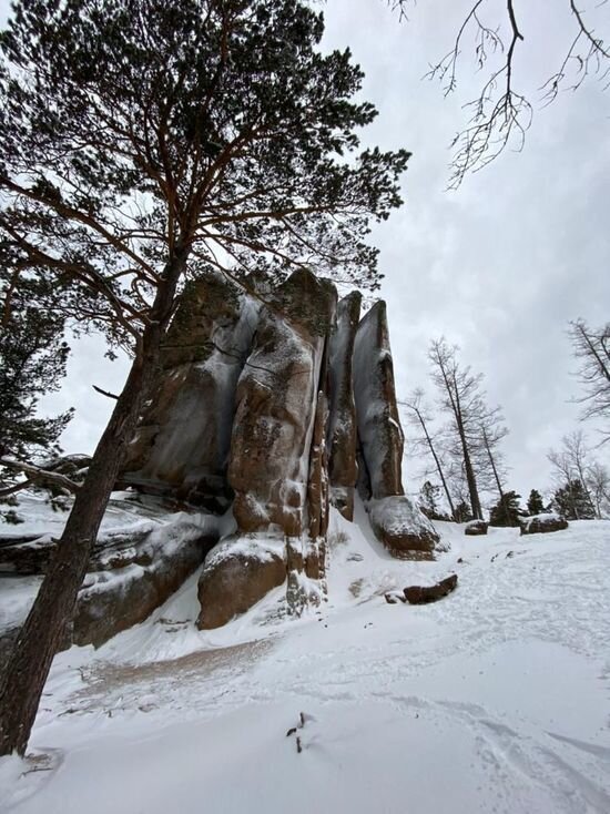     ФОТО: СКАЛА ПЕРЬЯ НА КРАСНОЯРСКИХ СТОЛБАХ /ЕКАТЕРИНА ЧУЧАЛОВА