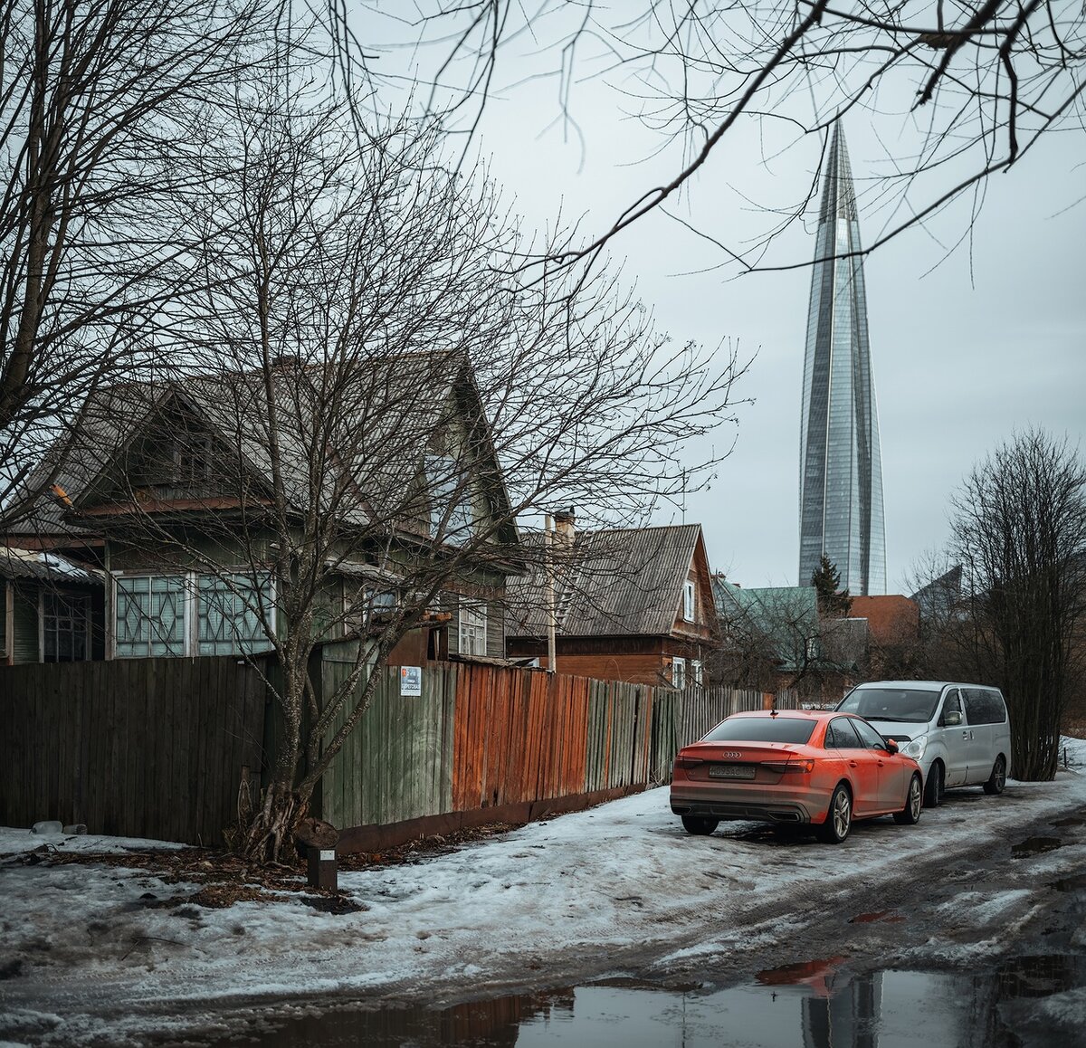 У подножья Лахта-Центра, величие и разруха в одном «флаконе». Питерские  зарисовки автора через объектив фотокора КП. | Андрей Камо | Дзен