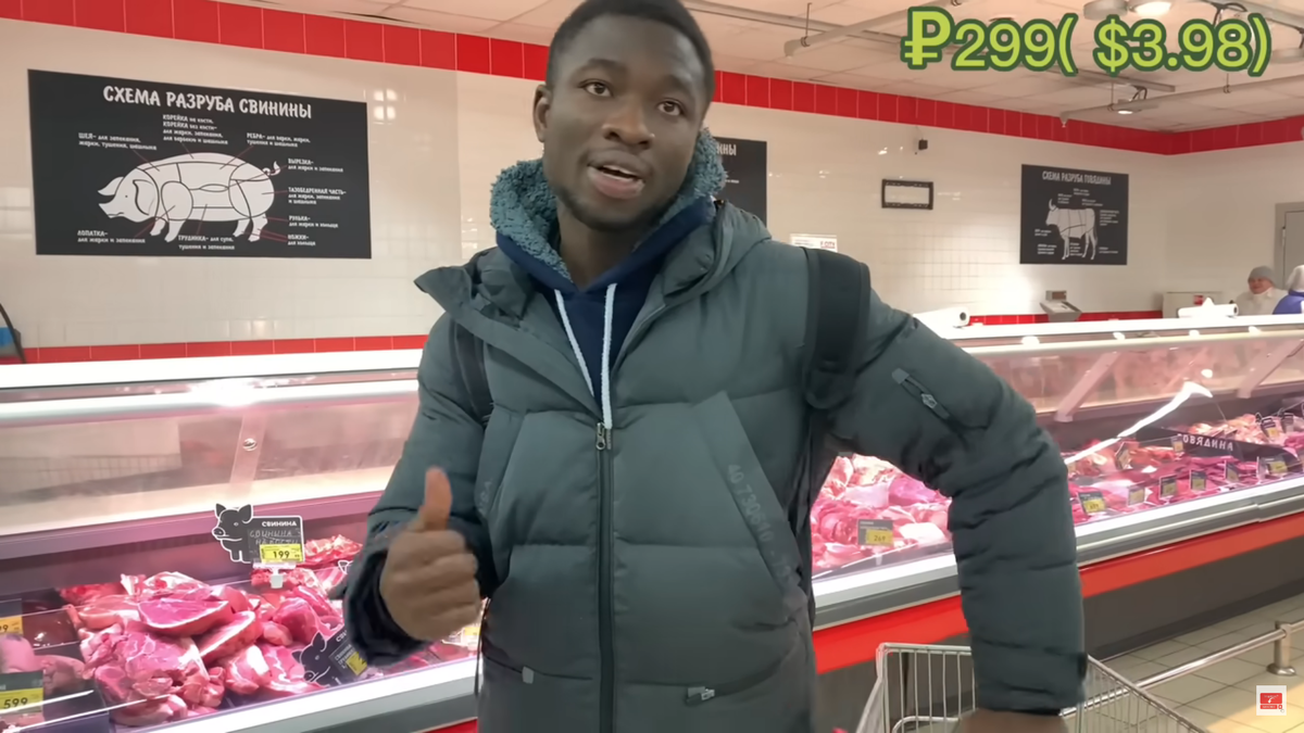 Африканец показал, что можно купить за 10 долларов в русском супермаркете. Реакция иностранцев