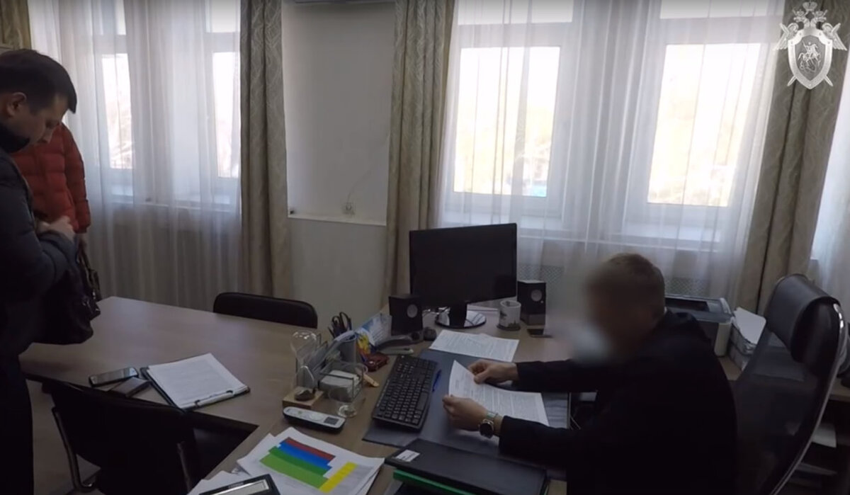    По делу о гибели ребенка в Оренбурге, на которого напали бродячие собаки, допрашиваются глава города Сергей Салмин и первый заместитель Алексей Кудинов