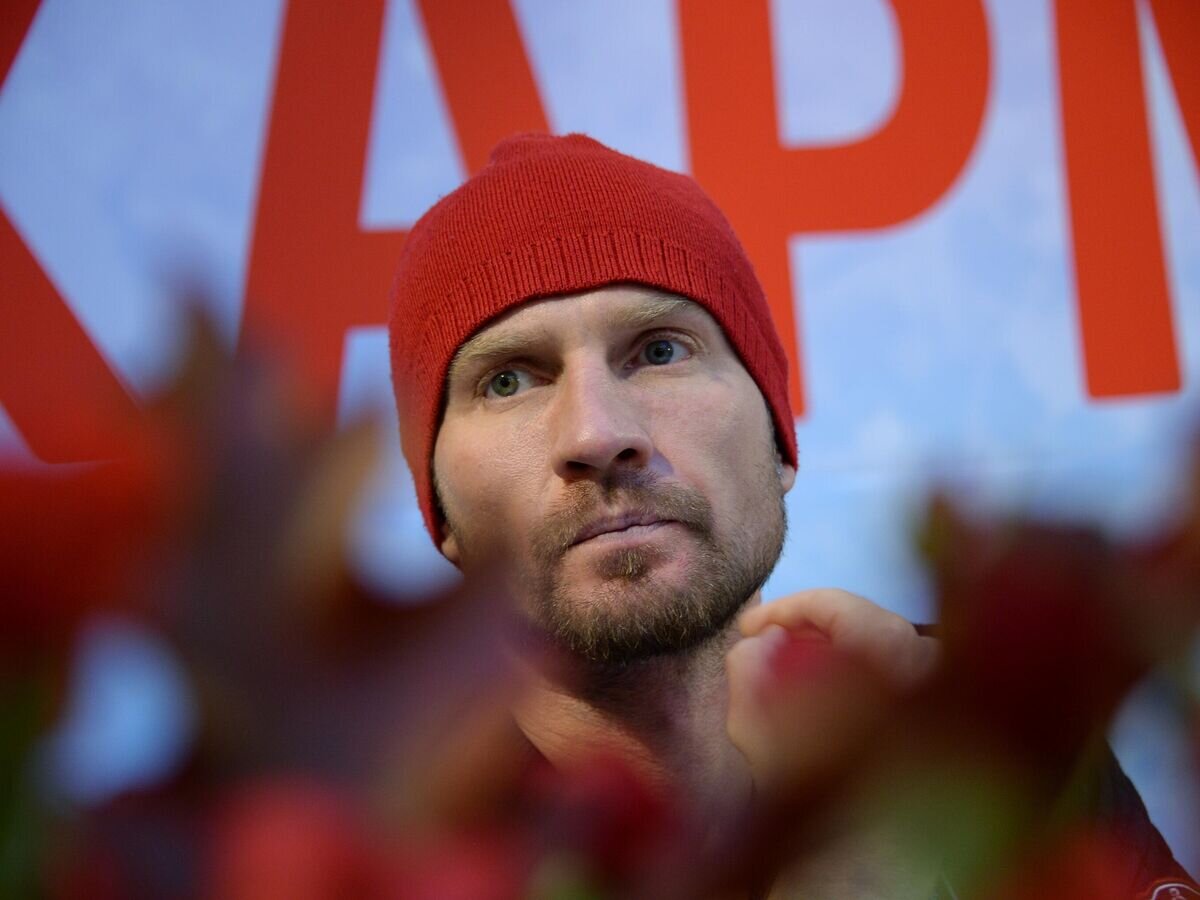    Олимпийский чемпион по фигурному катанию Роман Костомаров на встрече с исполнителями главных ролей и создателями ледового мюзикла "Кармен"© РИА Новости / Екатерина Чеснокова