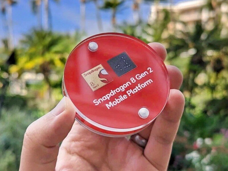    Смартфоны с чипами Qualcomm тайно следят за пользователями
