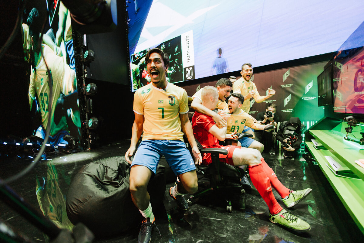 Эмоции, азарт и зрелищность лежит в основе успеха как для участников, так и зрителей.