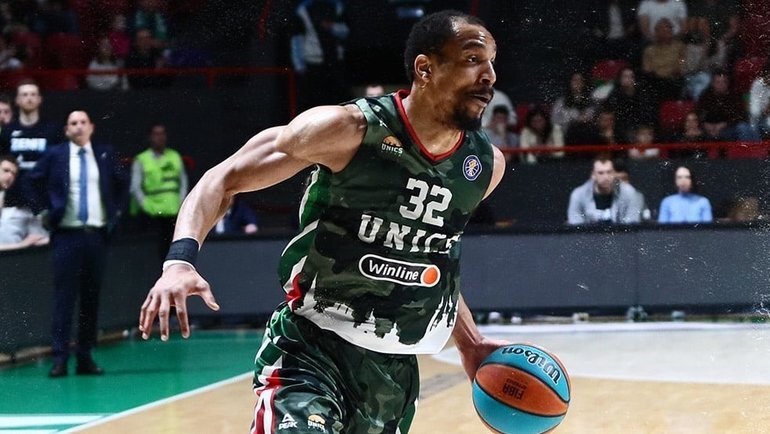    Винс Хантер.БК УНИКС