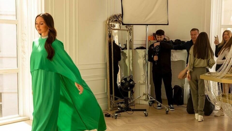     Операции по счетам приостановлены из-за не предоставления налоговой декларации.