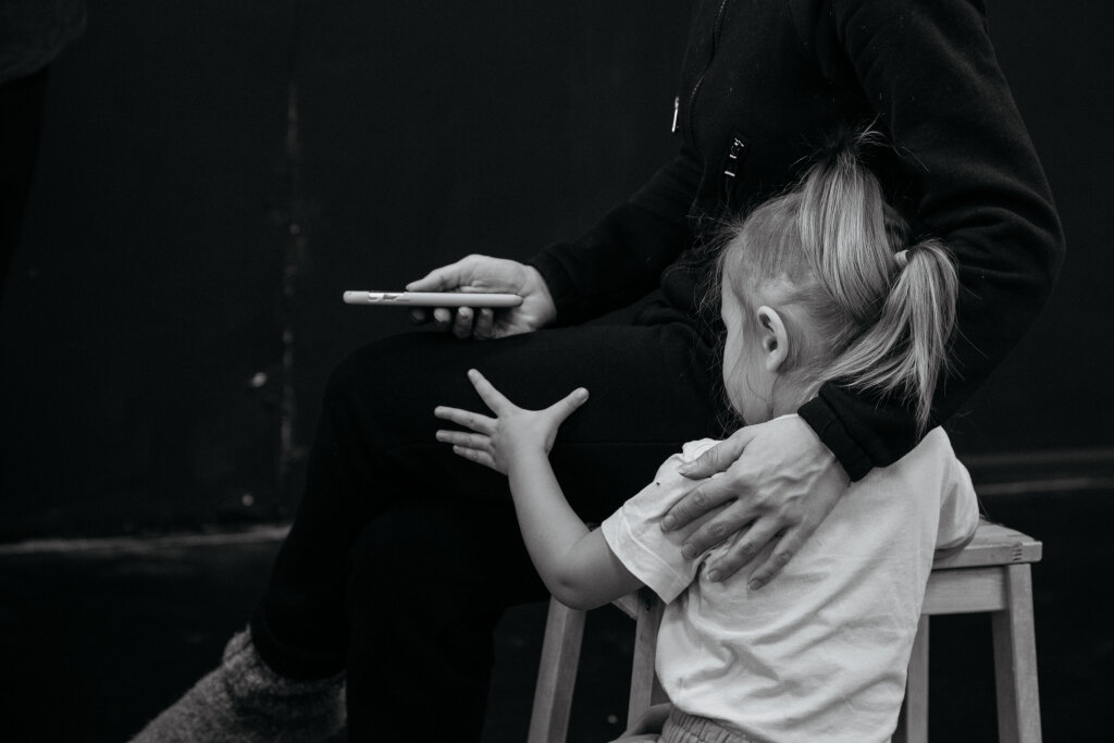    В Югре для детей, попавших в трудную жизненную ситуацию, работает телефон доверия