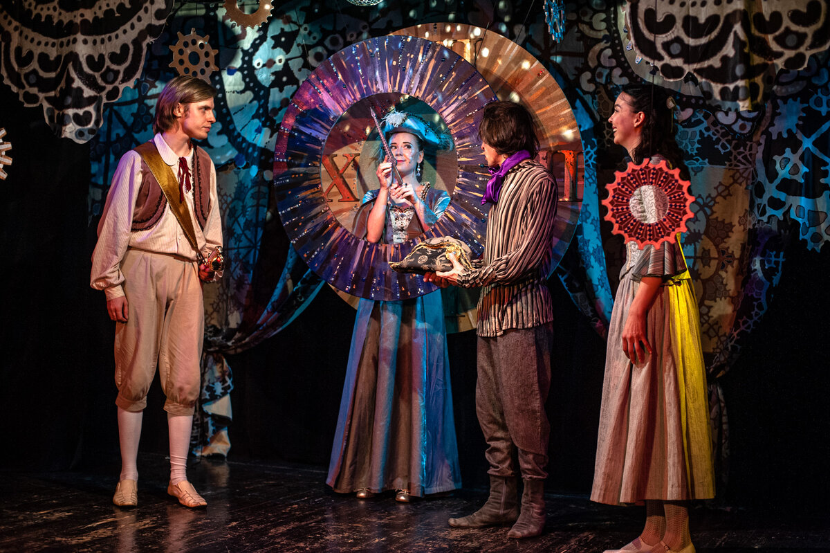 На сцене Сара проживала жизнь своей героине!!