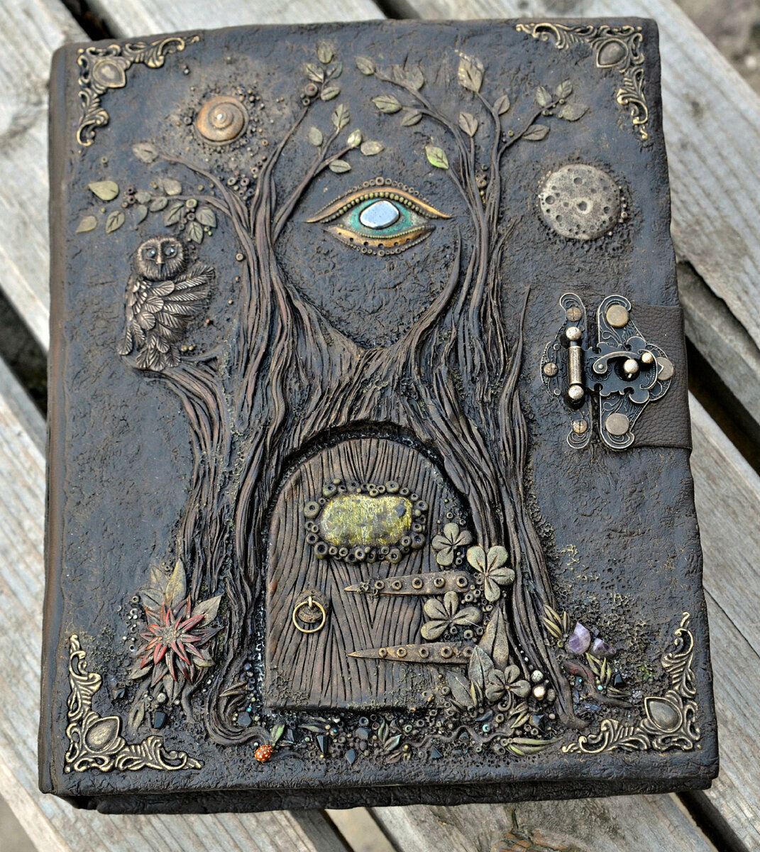 Магическая книга