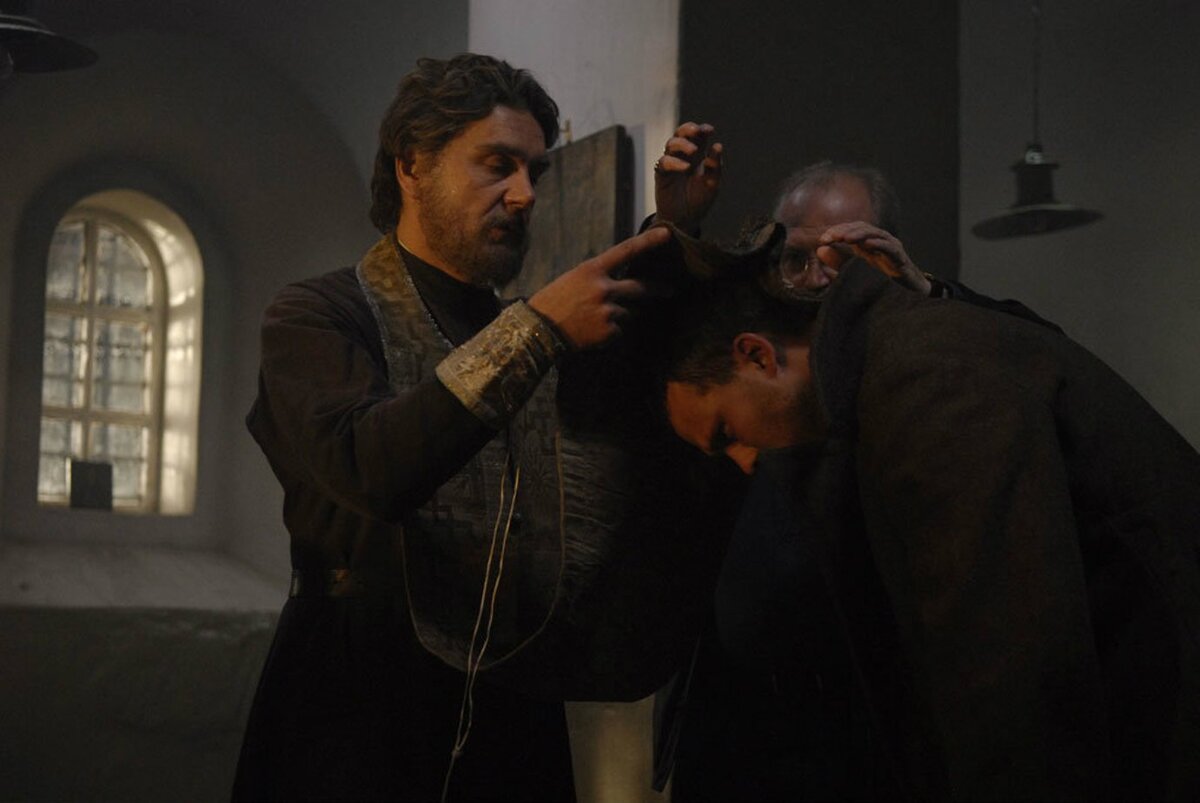 Кадр из фильма "Поп" (2009)