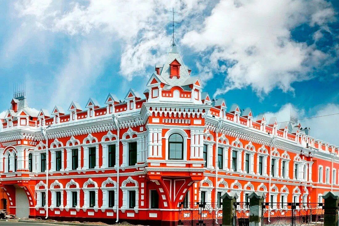 Дом купца корешева сарапул. Дом купца башенина. Дом корешева сарапул. Башня башенина сарапул. Дом купца корешева сарапул.