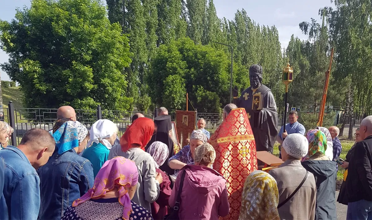 Отслужили молебен