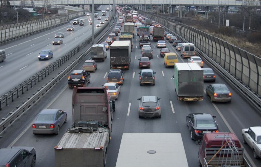    Запрет на проезд польских фур по России оставит россиян без запчастей для автомобилей