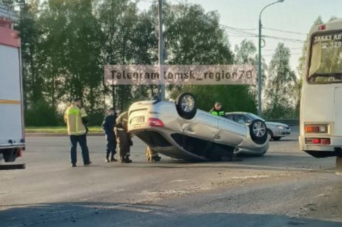    Иномарка перевернулась в томских Зеленых горках