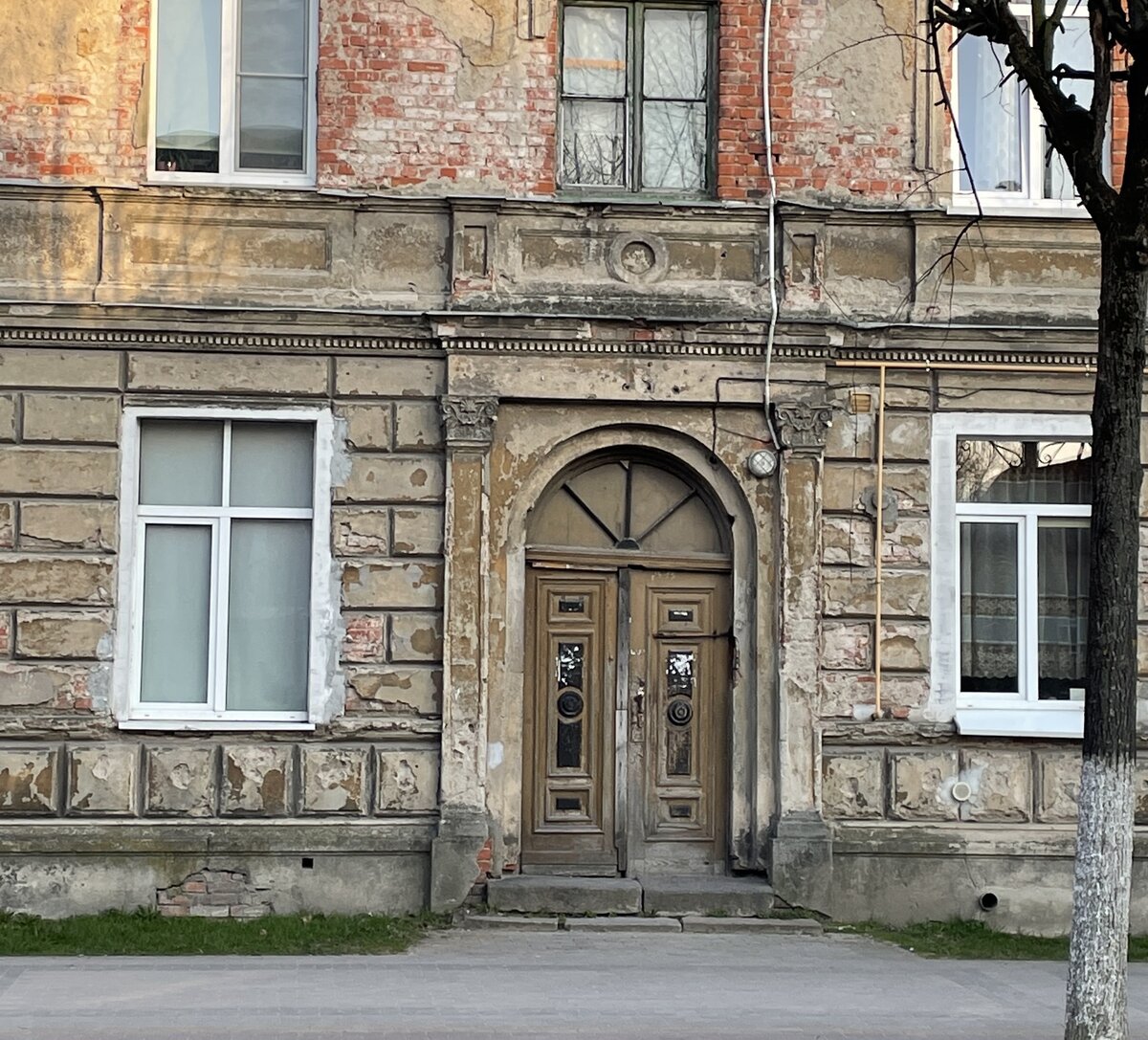 Двери в Гусеве