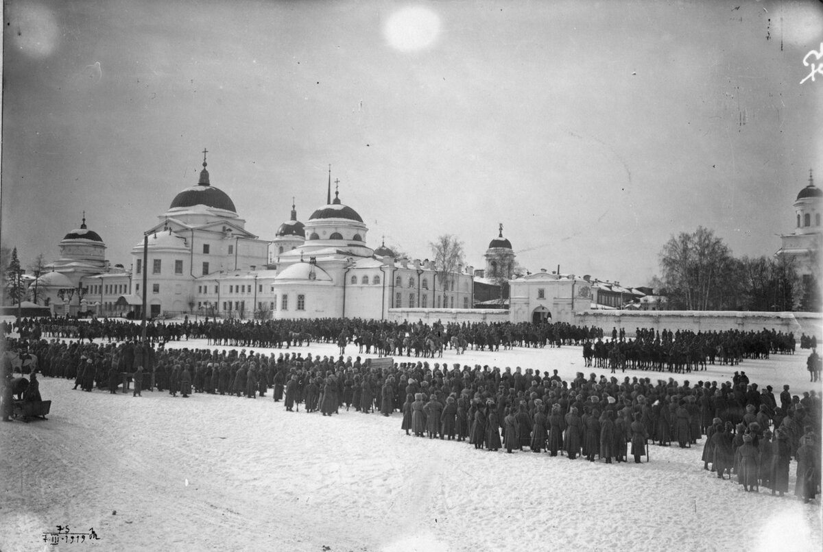 Военный парад интервентов в Екатеринбурге