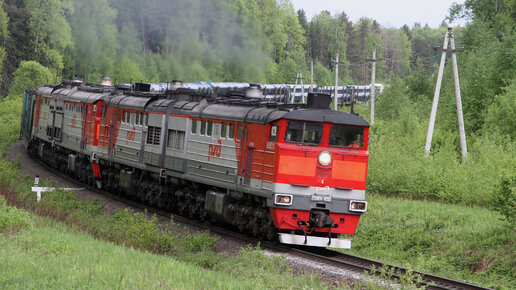 Поезда под тепловозами на линии Киров - Котлас. Май 2021 года.