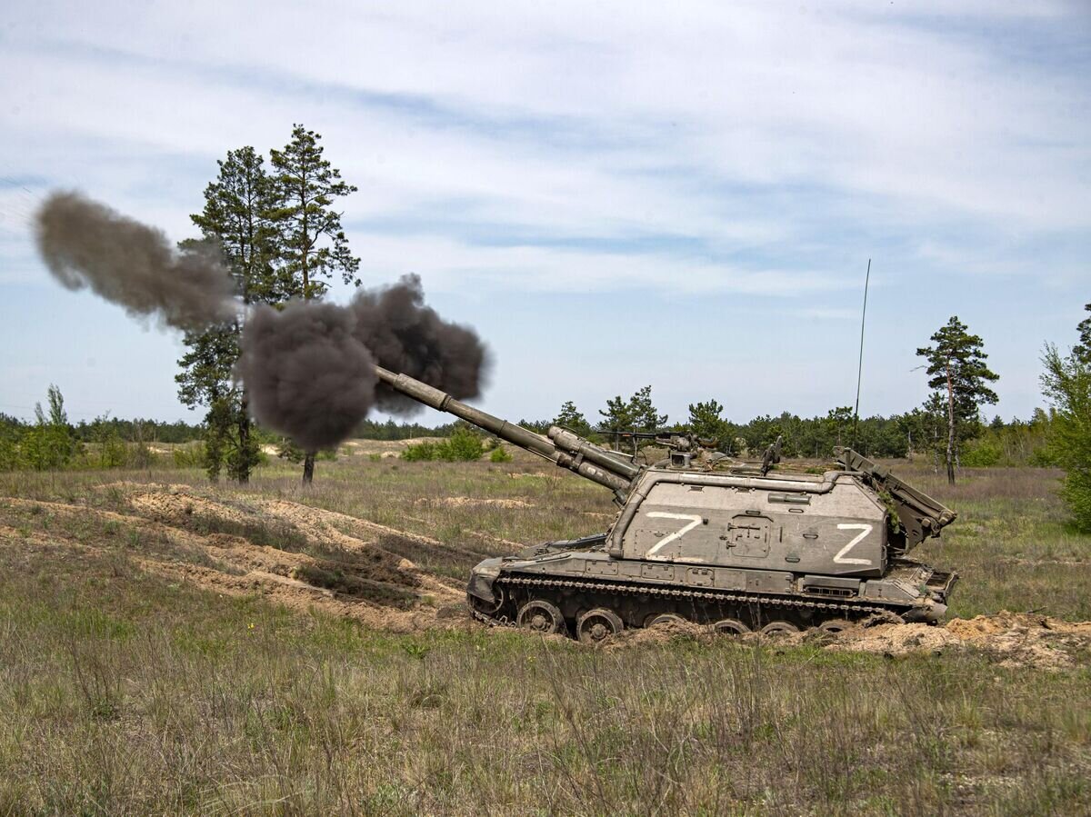    Самоходная-артиллерийская установка (САУ) "МСТА-С" ведет огонь на Херсонском направлении© РИА Новости / Дмитрий Макеев