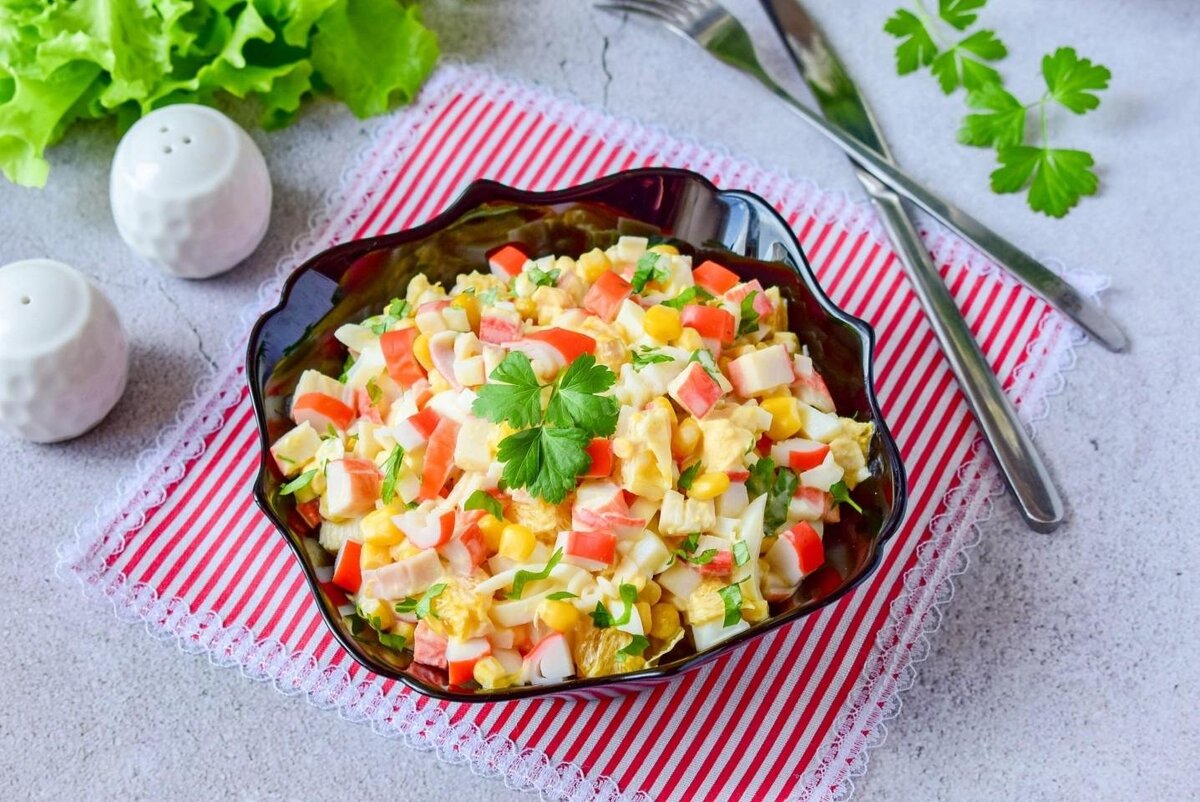 Салат из крабовых палочек с апельсином