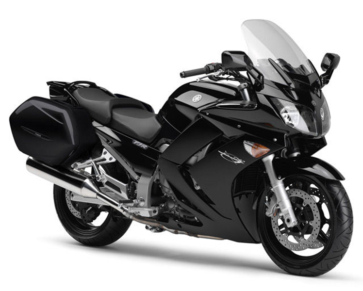 Узлы, детали скутера скрыты обшивкой из пластика